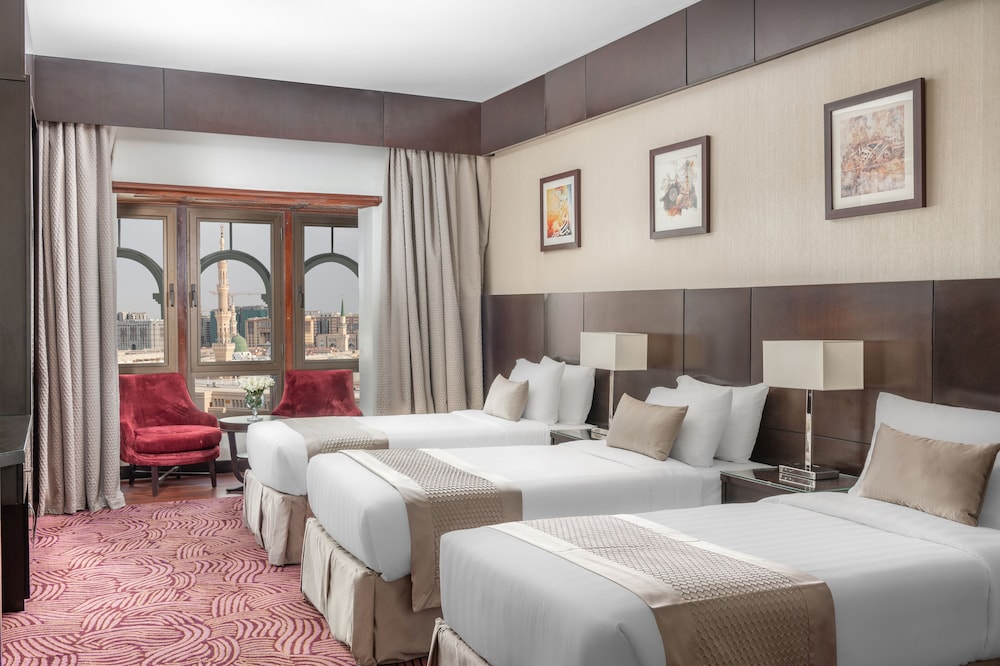 shared room hotel in Madinah